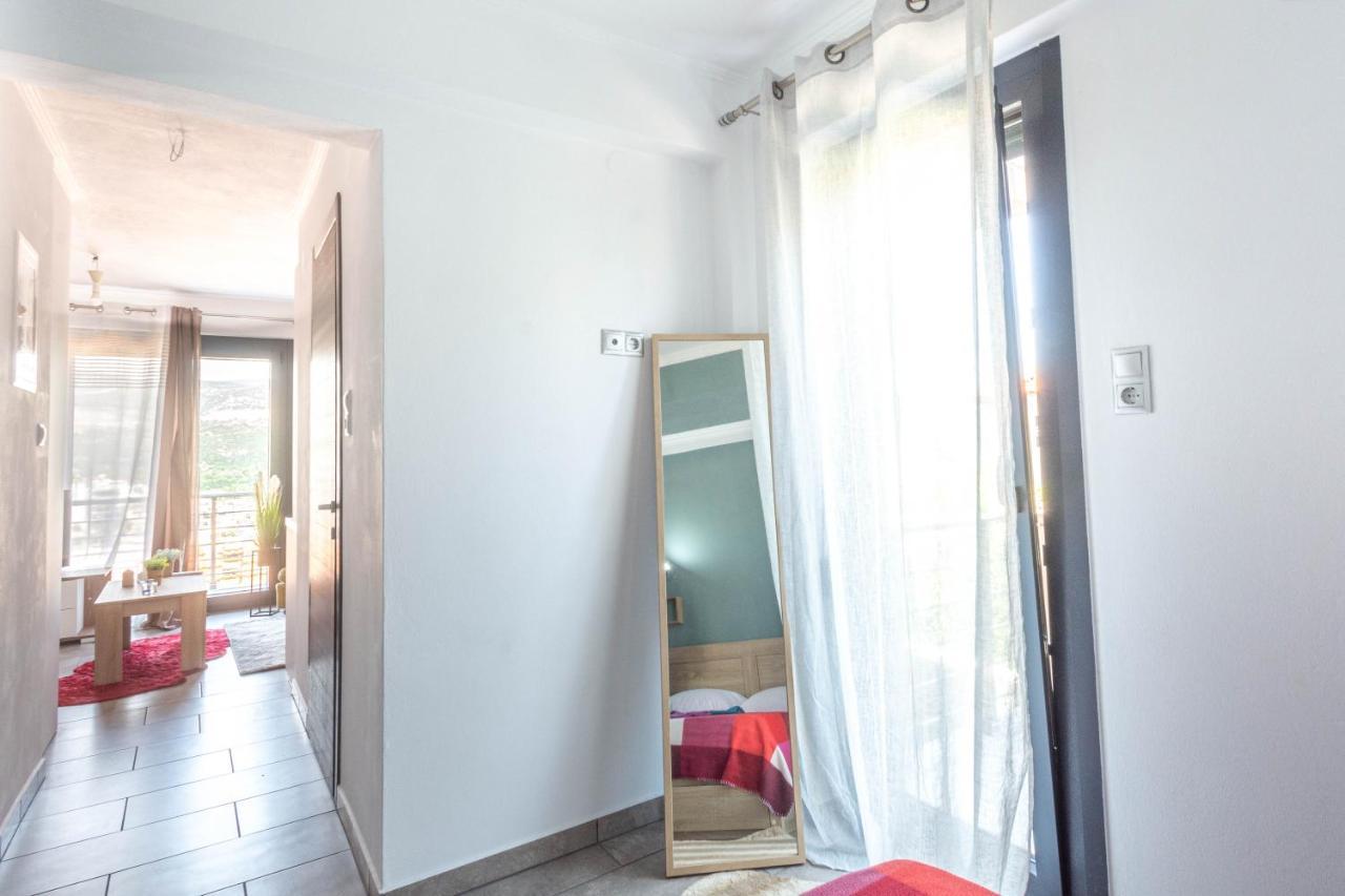 Dns Apartment Kavala Esterno foto